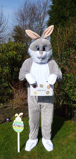 A fight between the Easter bunny and a father broke out at the mall after the dad was unhappy that the bunny allowed his young daughter to fall off his lap. Both were charged with Disorderly Conduct